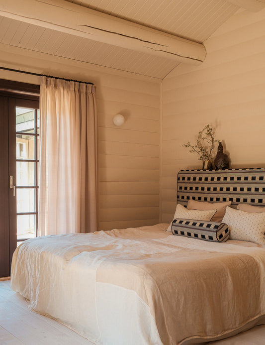 Headboard in Carlotta Blue