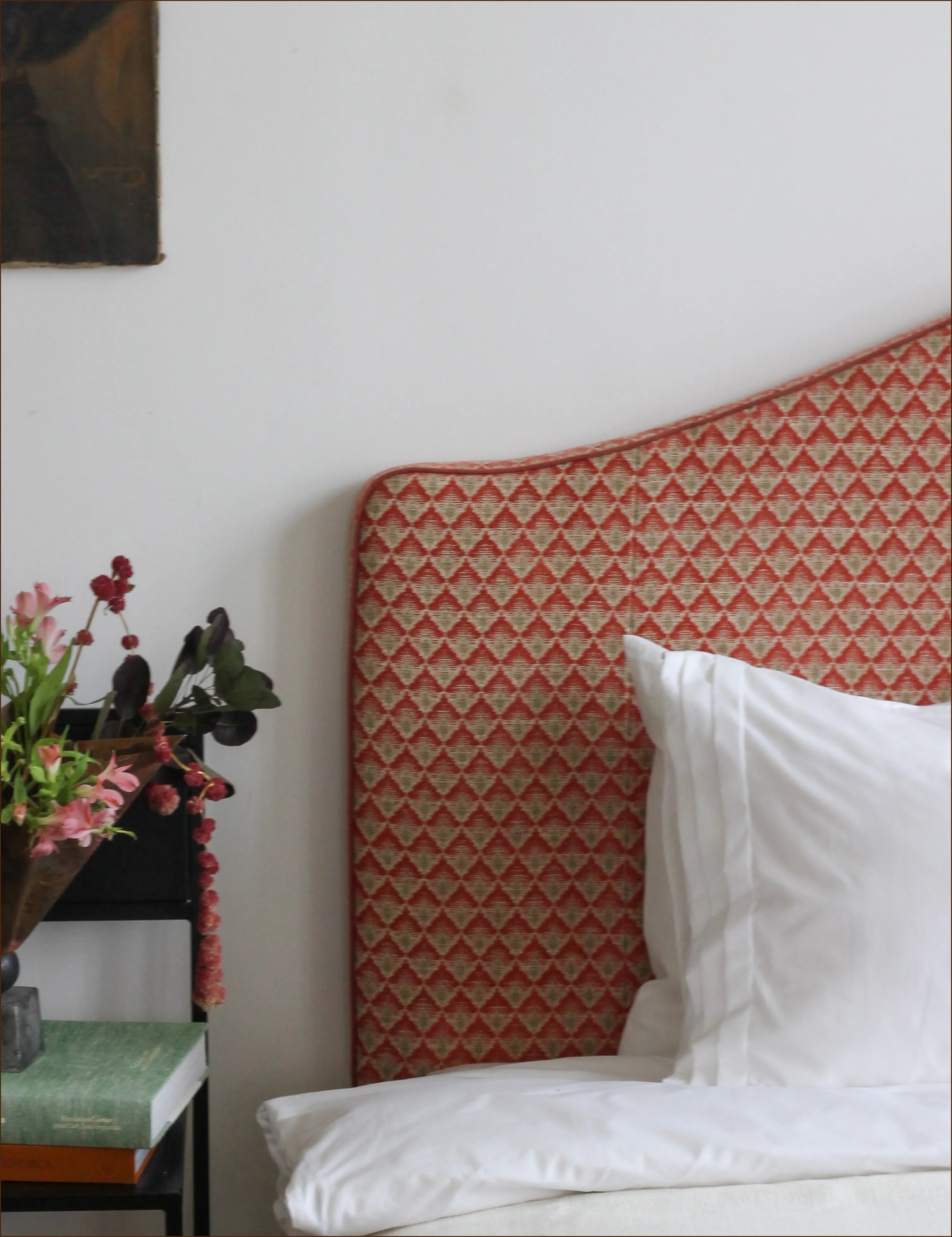 files/colefax-fowler-carlotta-f4788-02-red-headboard-ylse-front.webp