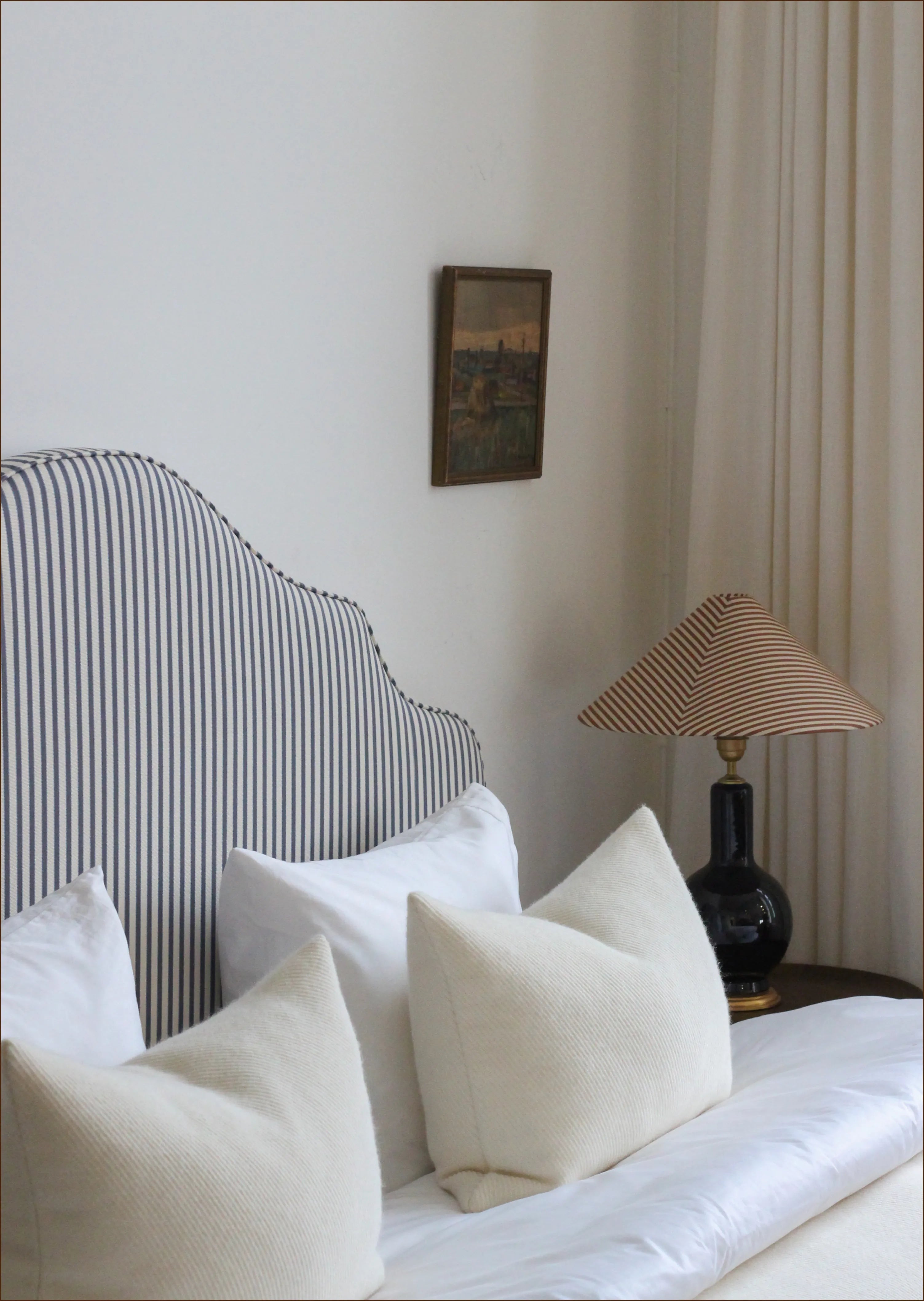 files/manuel-canovas-sophie-m4093-08-marine-headboard-ylse.jpg-langt.webp