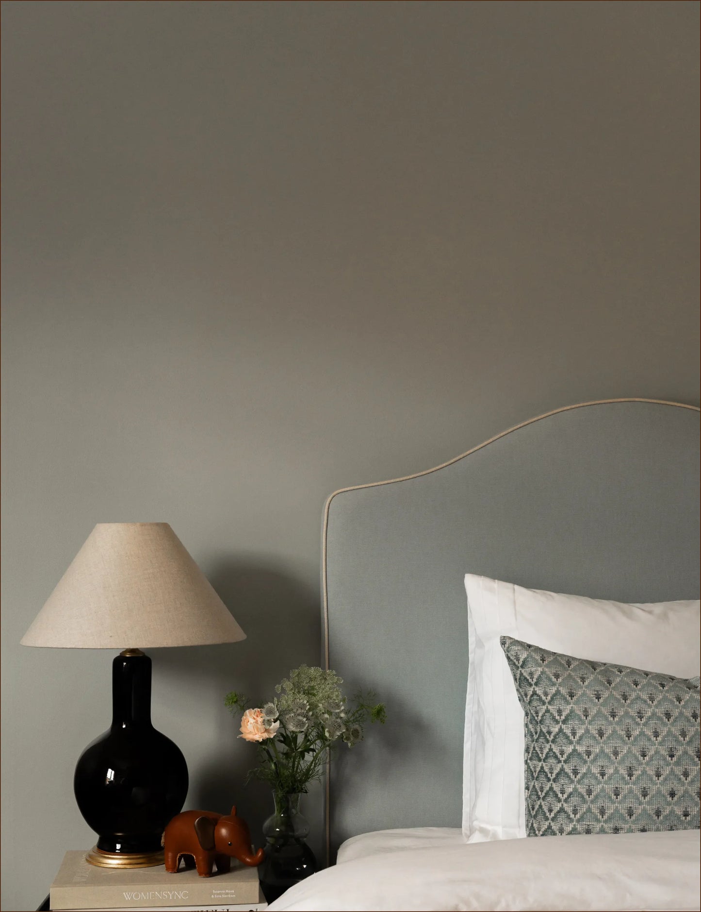 Sänggavel Mayfair i Kirkby Design Abyss 94 cm